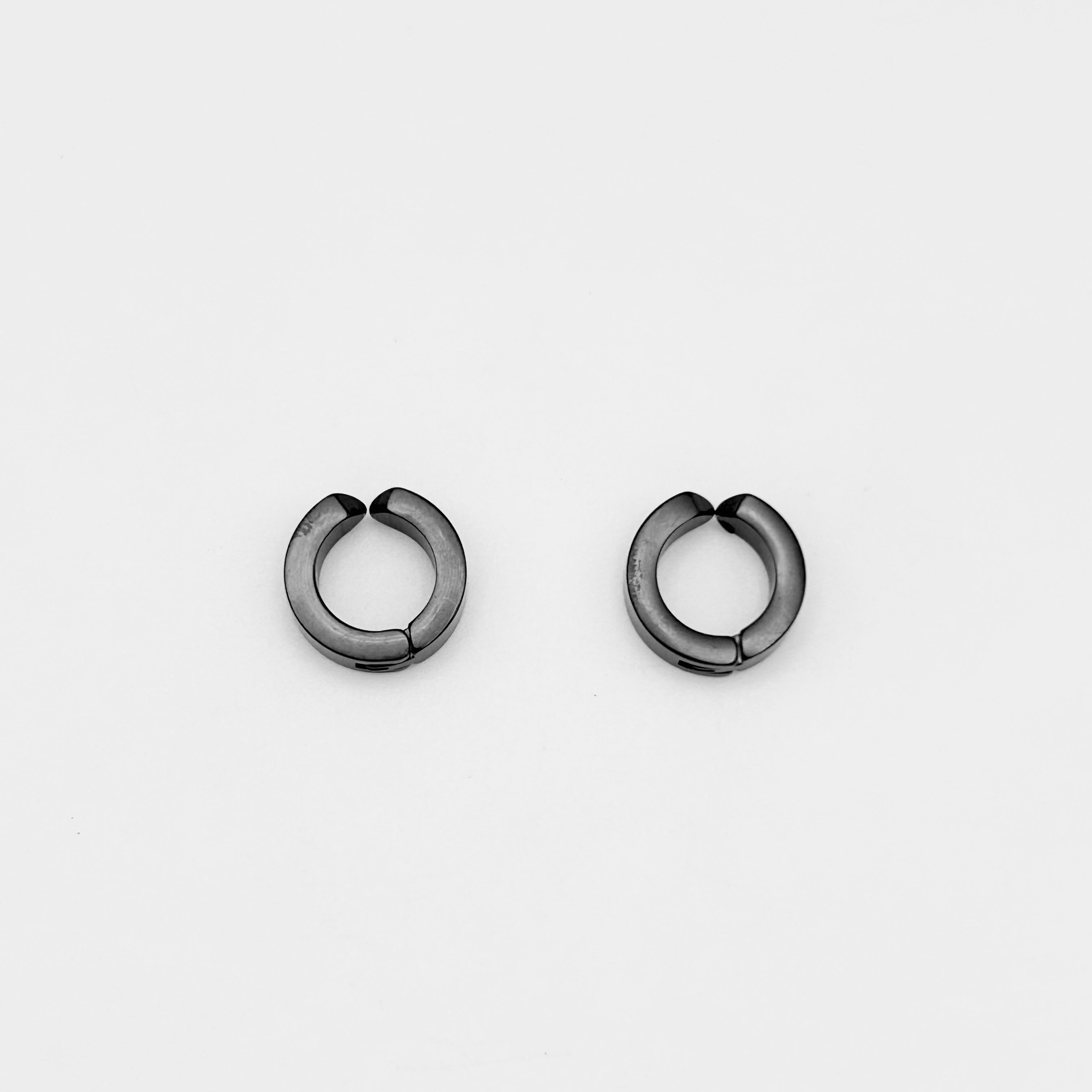 Huggie Earrings - Stainless Steel - HES-1028