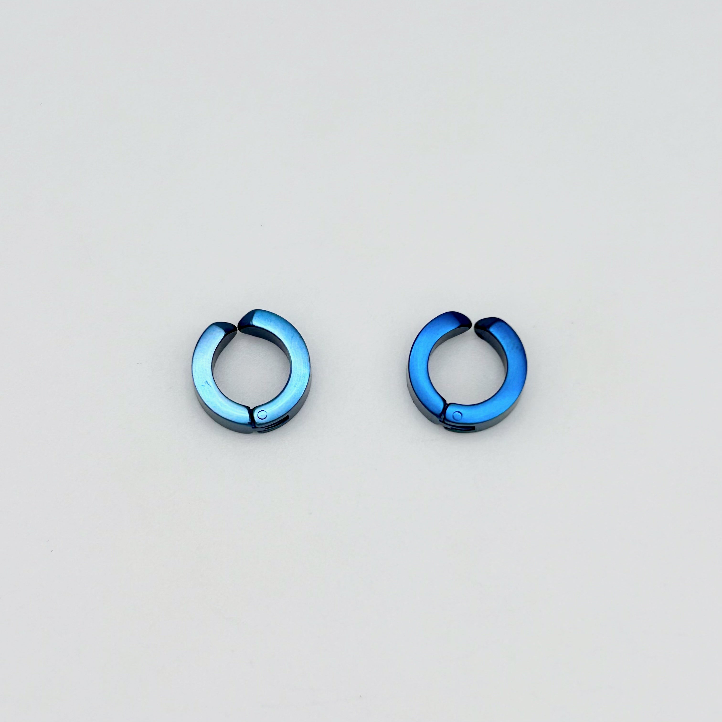 Huggie Earrings - Stainless Steel - HES-1028